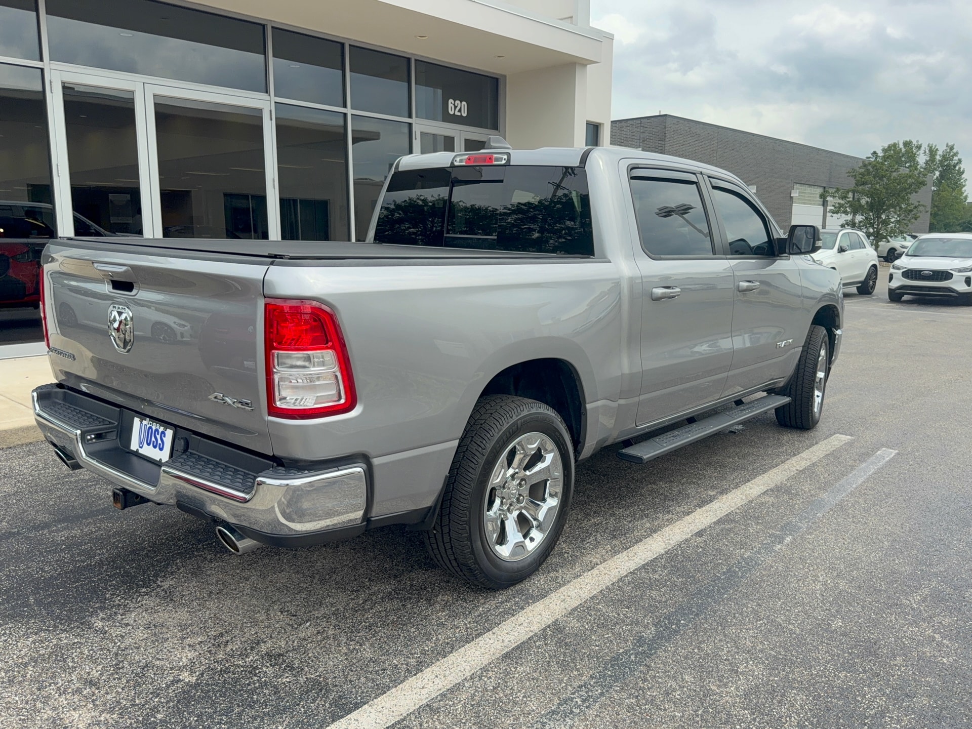 2021 Ram 1500 Big Horn, photo 2 of 12