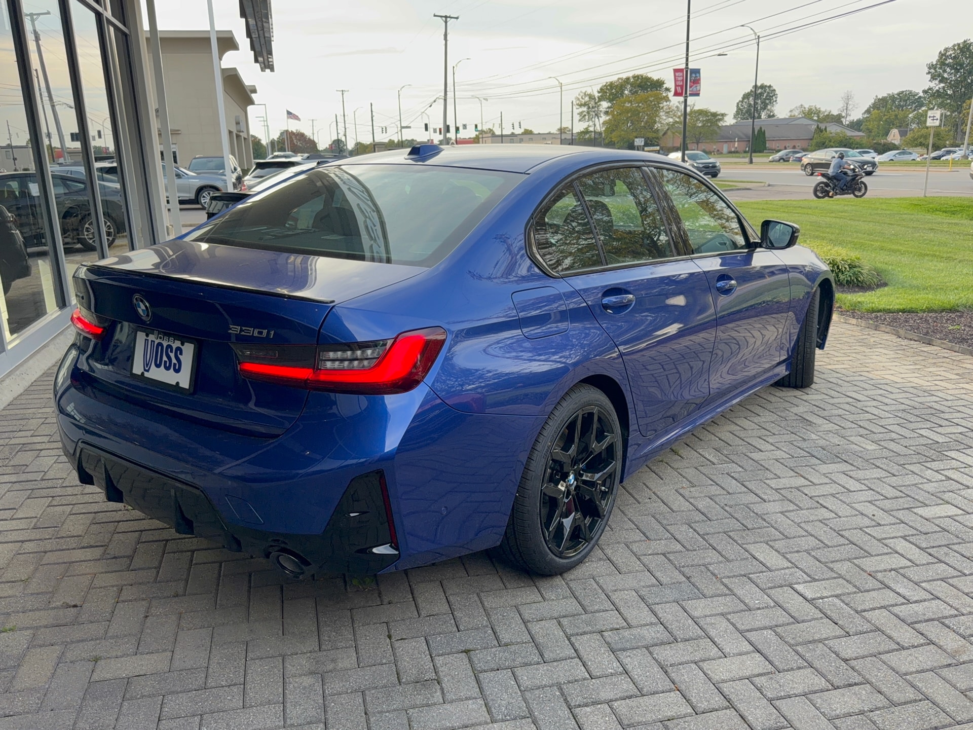 2026 BMW 330i NA xDrive xDrive NA, photo 2 of 12