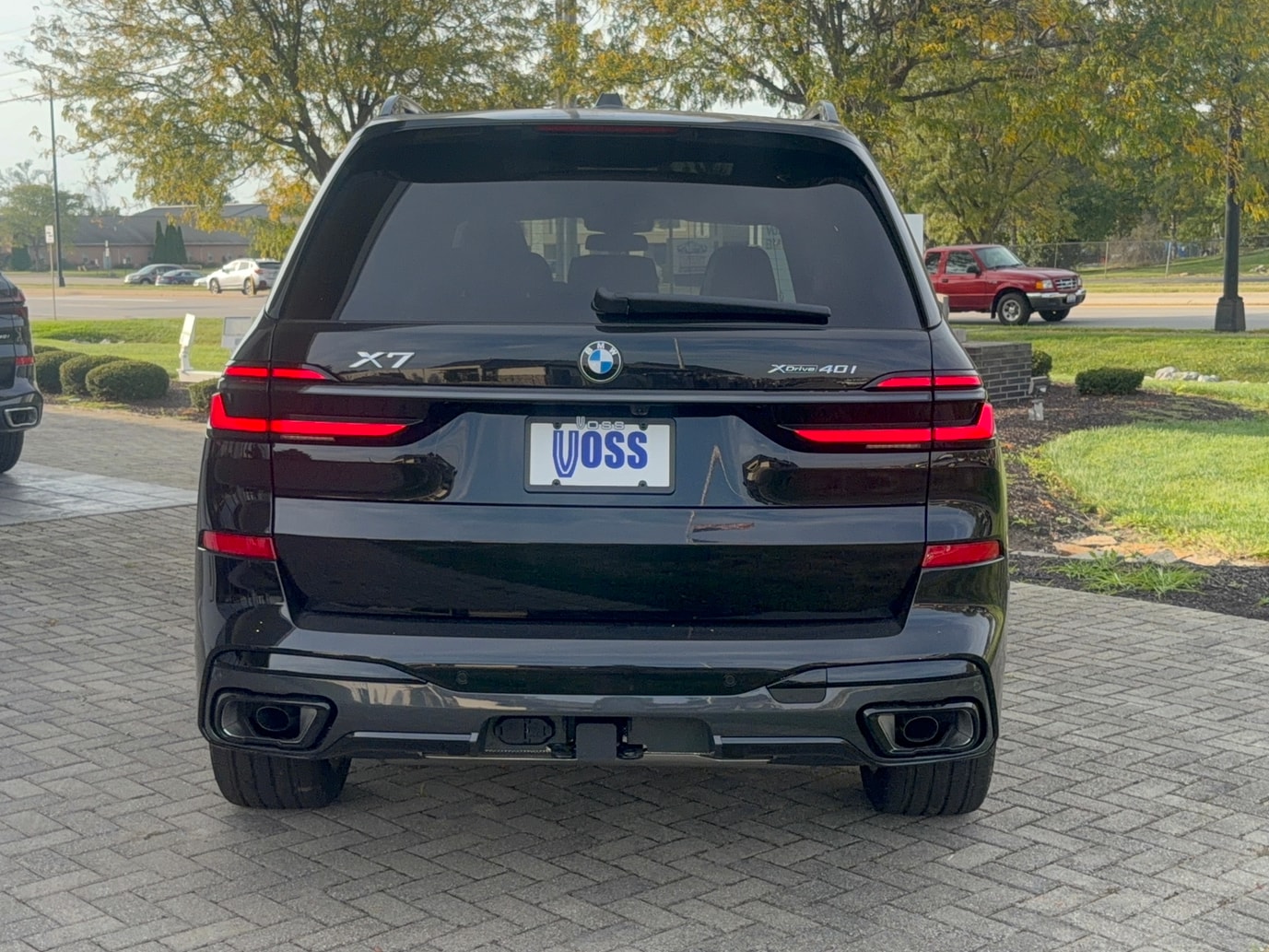 2027 BMW X7 xDrive40i, photo 3 of 12