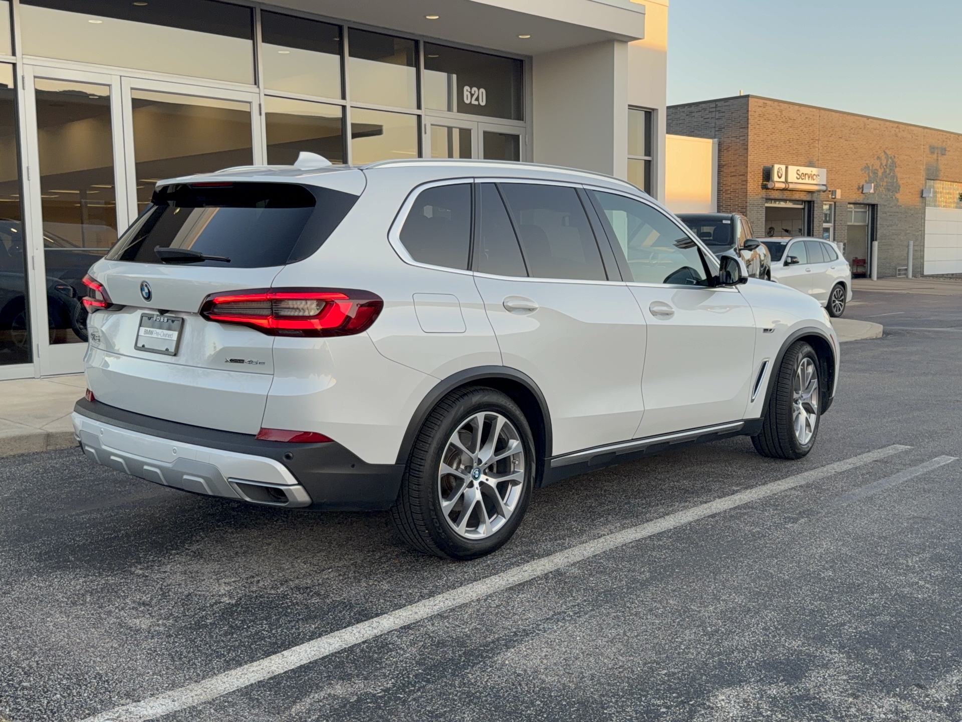2022 BMW X5 xDrive45e, photo 3 of 12