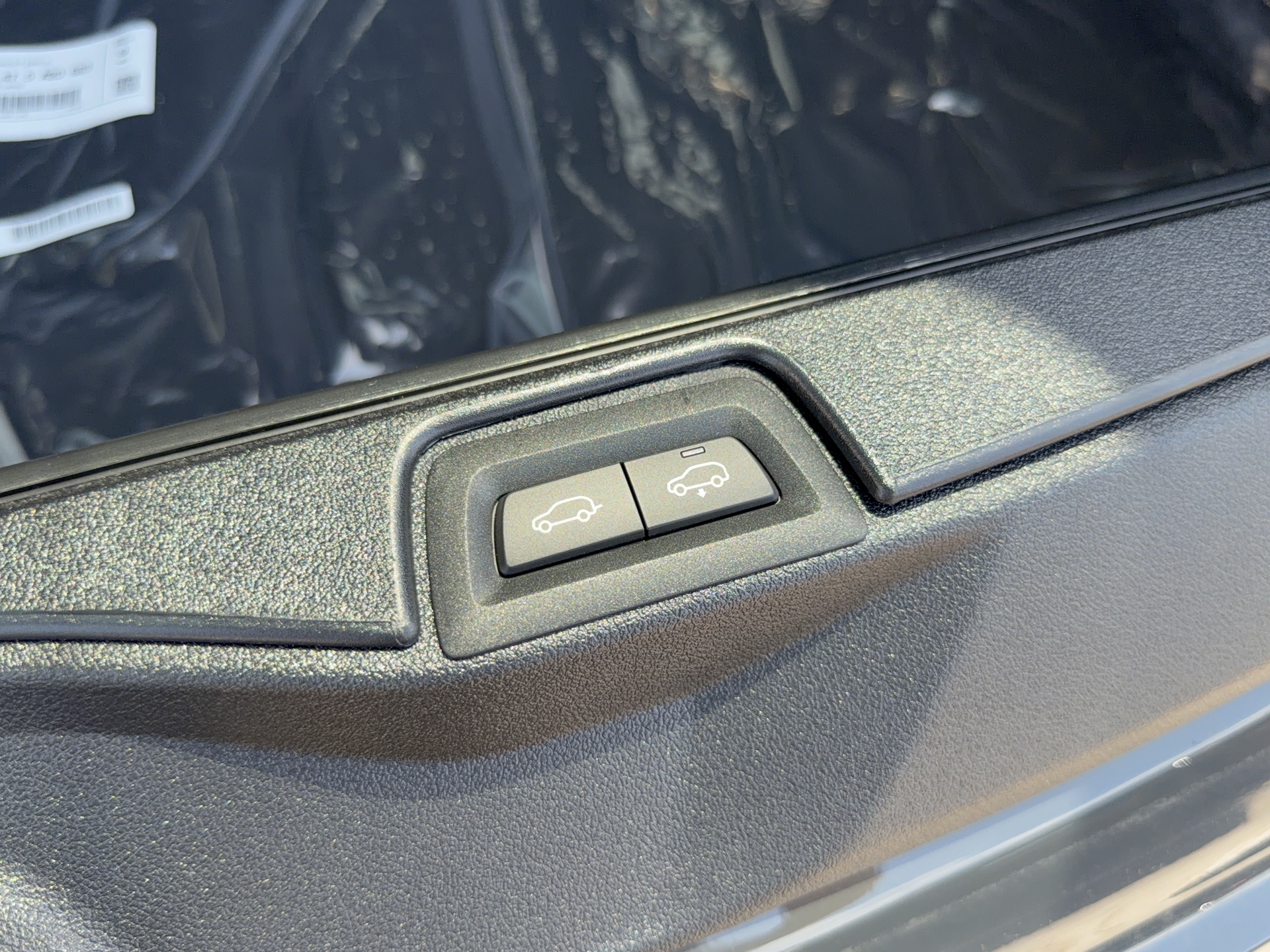 2026 BMW X5 xDrive50e, photo 6 of 12
