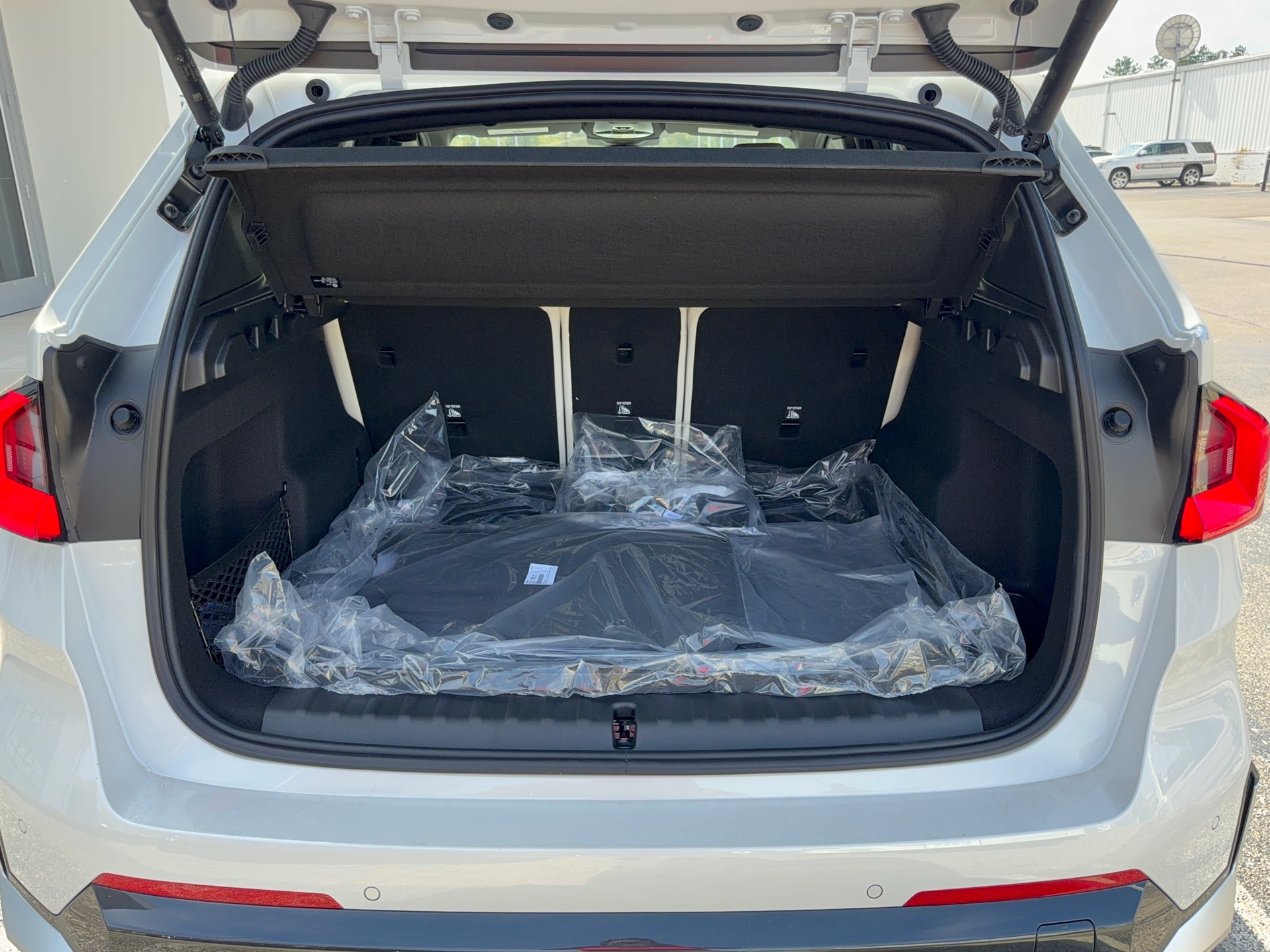2027 BMW X1 xDrive28i, photo 5 of 12