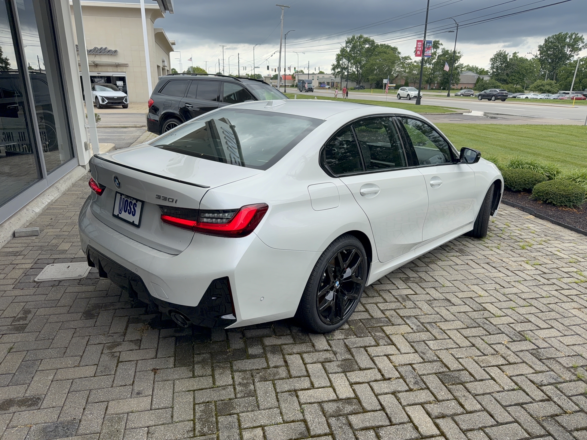 2026 BMW 330i xDrive, photo 2 of 12