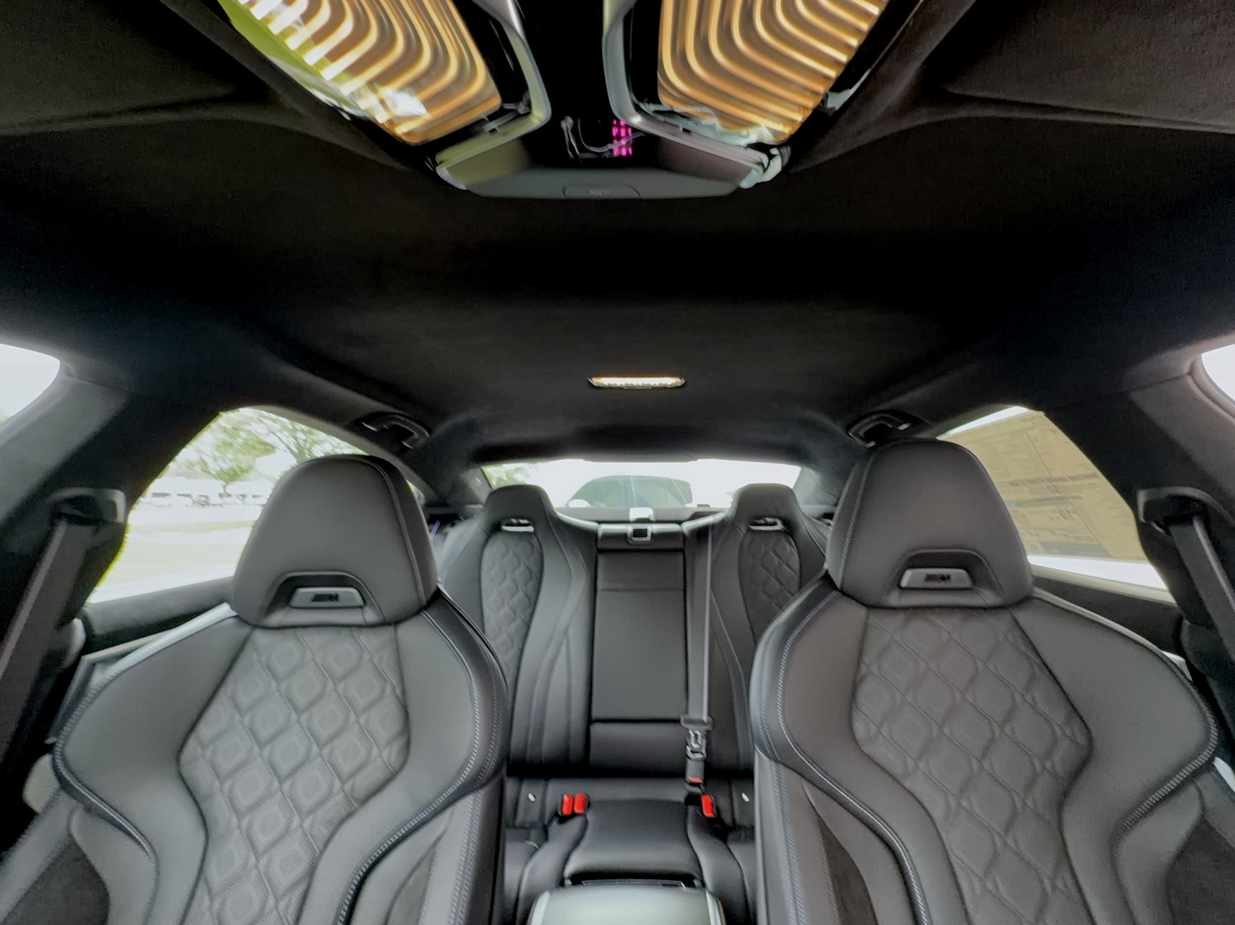 2026 BMW 8 Series M850i - Photo 28