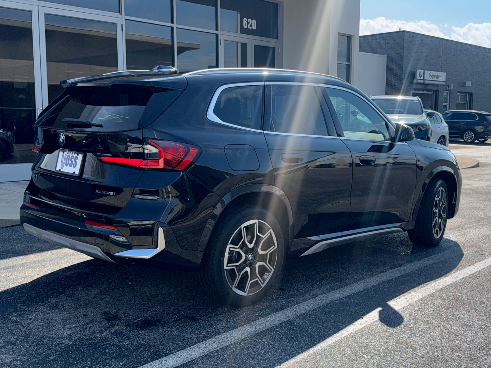 2027 BMW X1 xDrive28i, photo 2 of 12