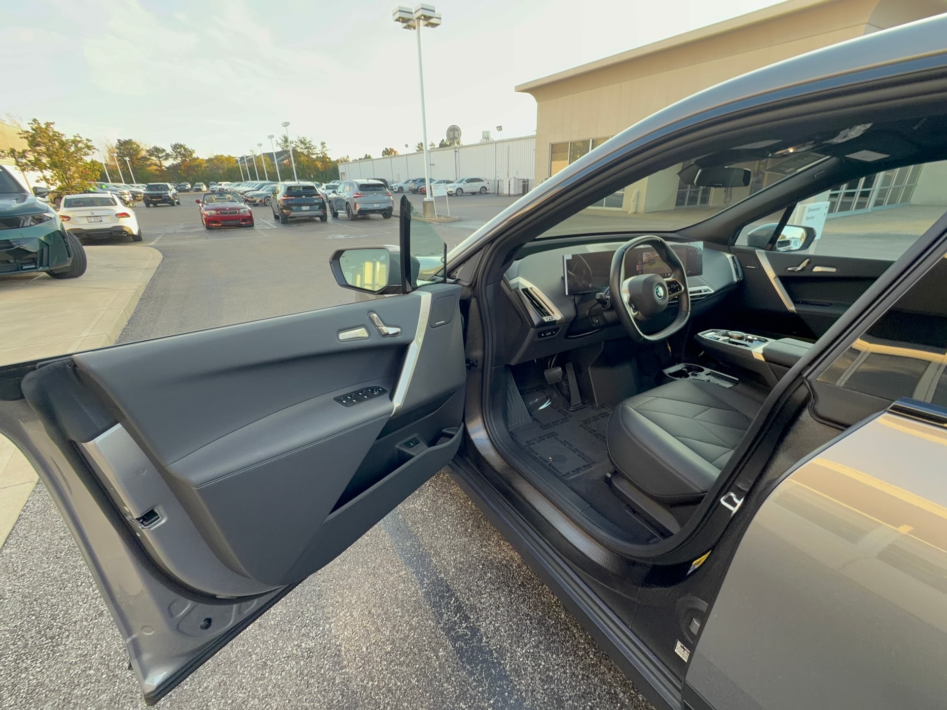 2024 BMW iX xDrive50, photo 7 of 12