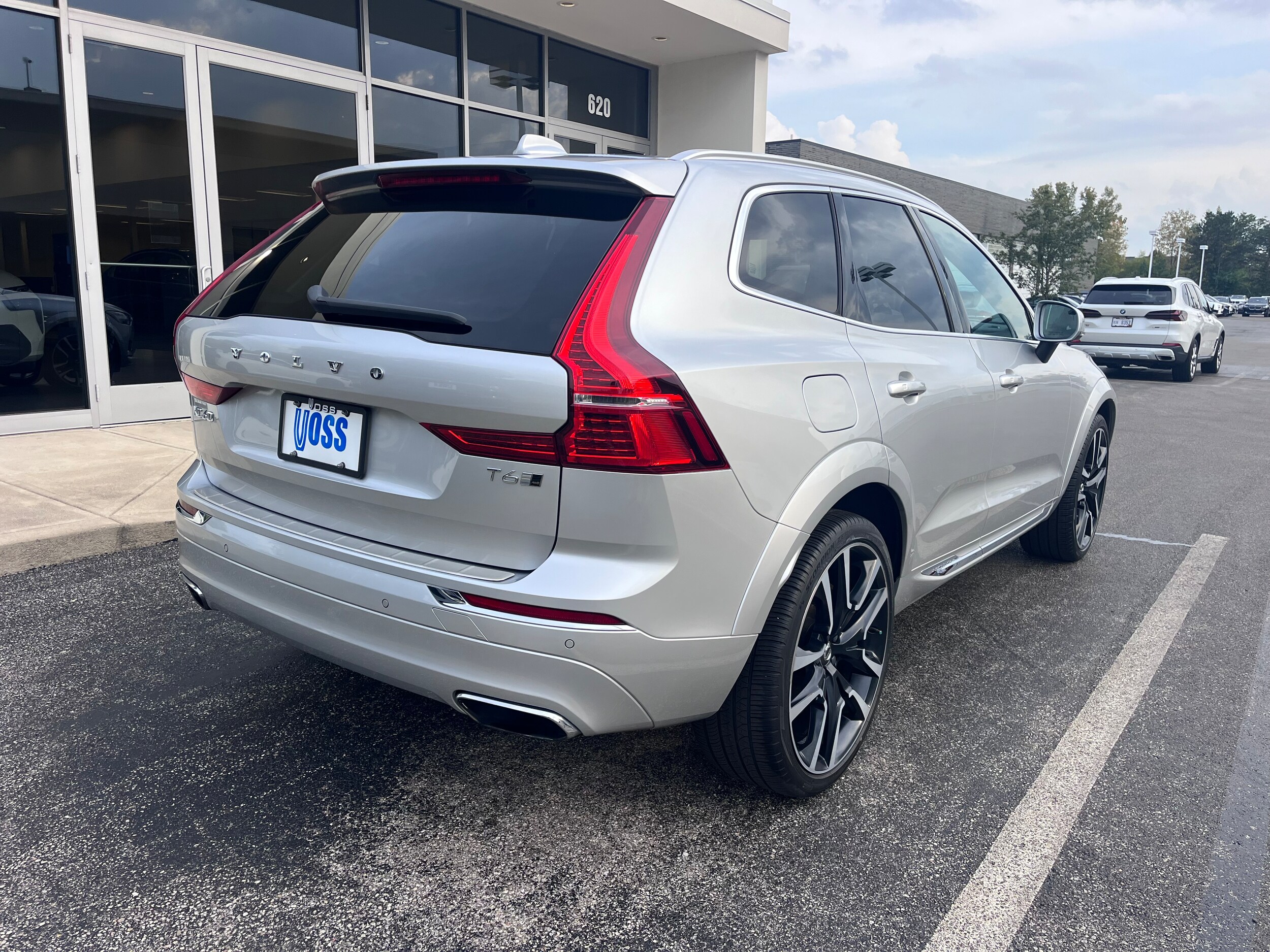 2020 Volvo XC60 T6 Inscription photo 2