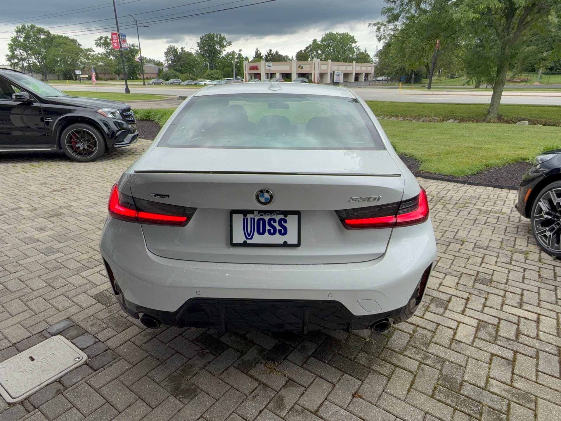 2026 BMW 330i xDrive, photo 3 of 12