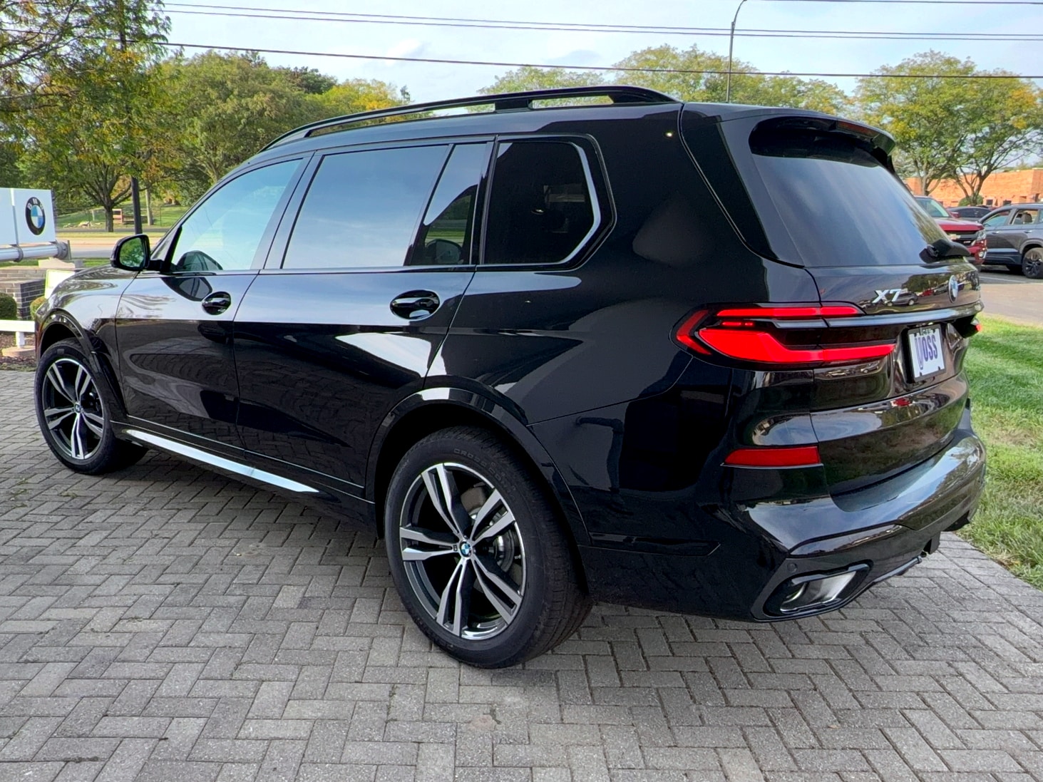 2027 BMW X7 xDrive40i, photo 8 of 12