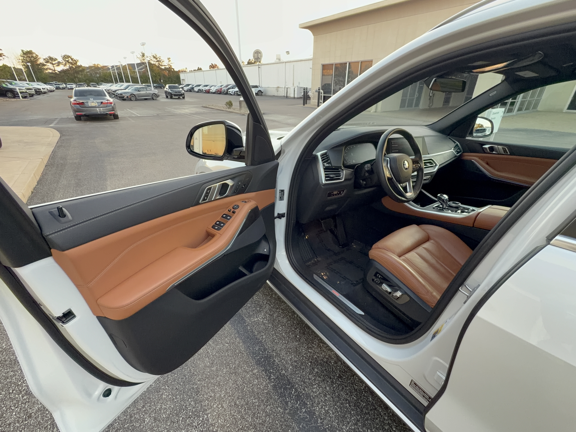 2022 BMW X5 xDrive45e, photo 8 of 12