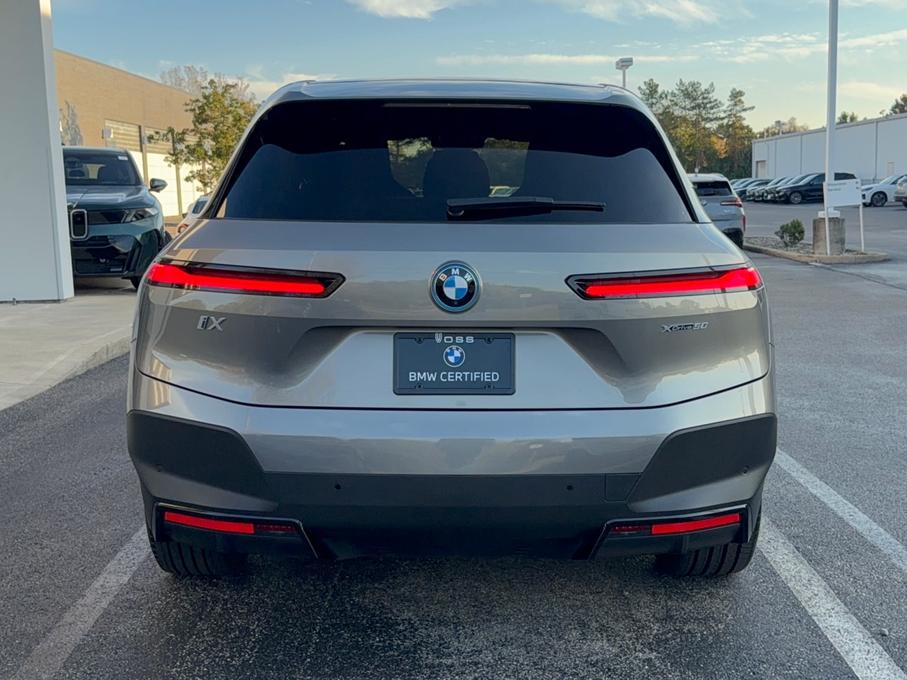 2024 BMW iX xDrive50, photo 3 of 12