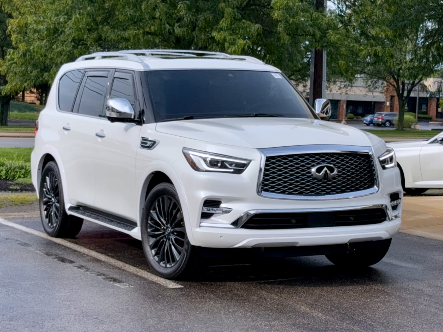 2023 INFINITI QX80