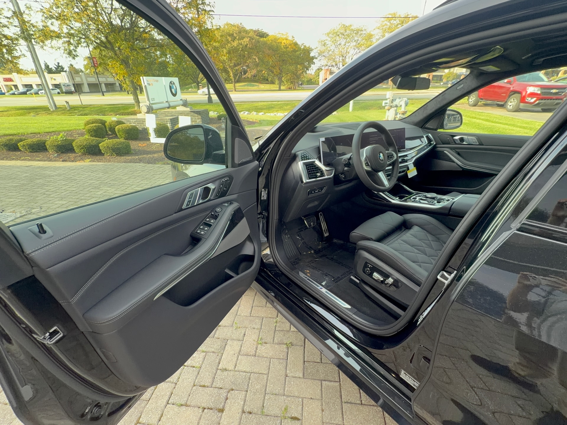 2027 BMW X7 xDrive40i, photo 9 of 12