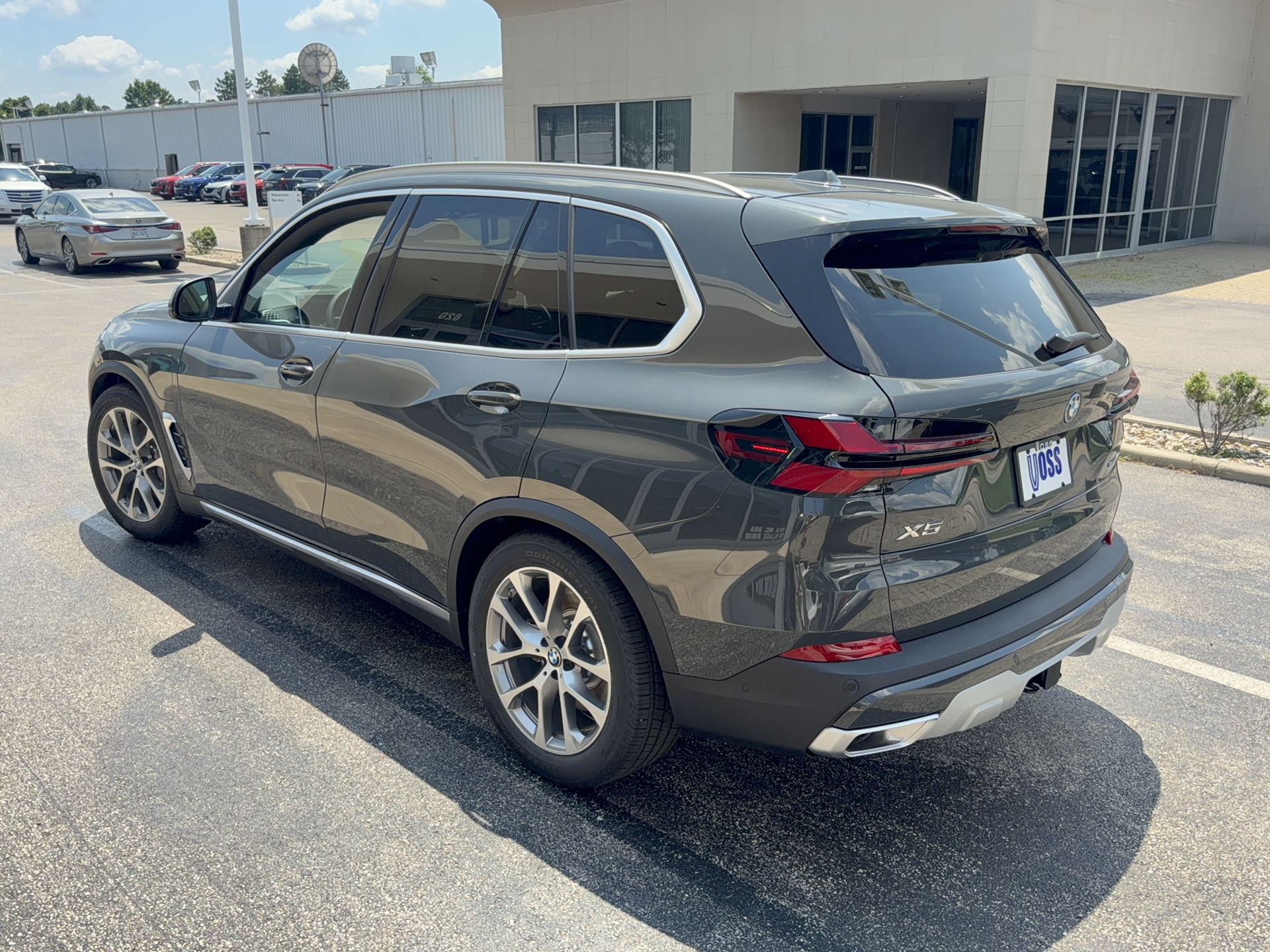 2026 BMW X5 xDrive50e, photo 7 of 12