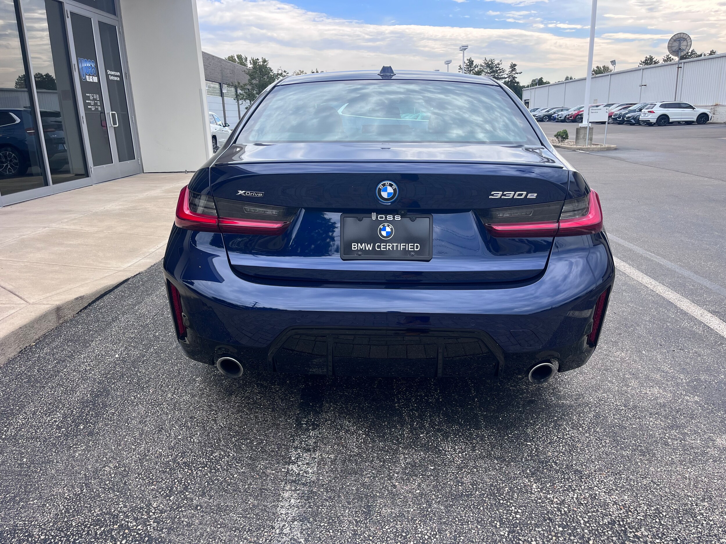 2023 Bmw 330e xDrive photo 2