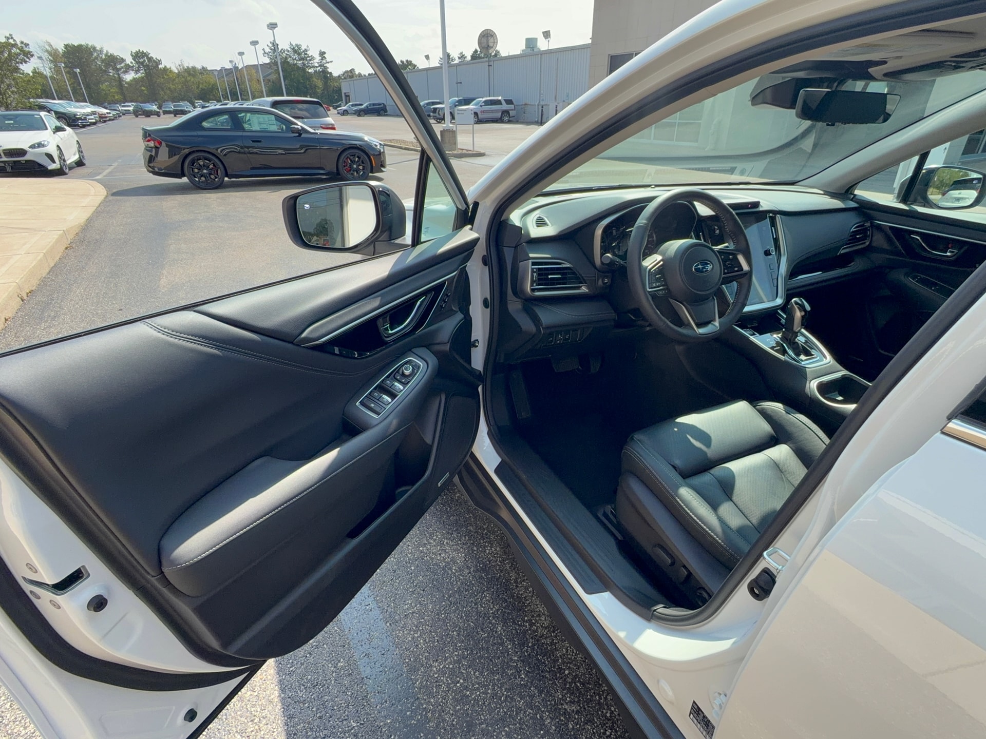 2025 Subaru Outback Touring XT, photo 8 of 12