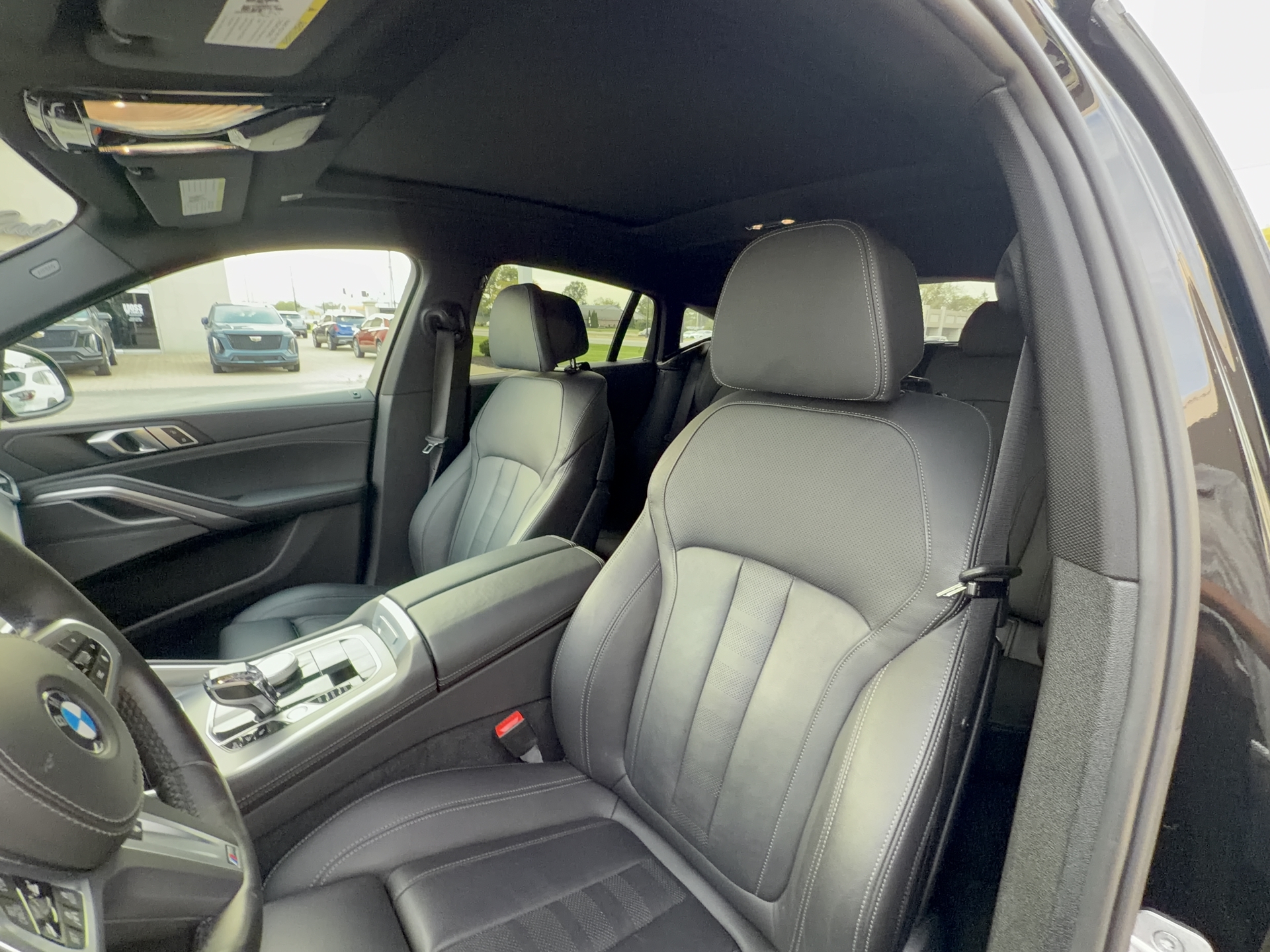 2022 BMW X6 xDrive40i, photo 11 of 12
