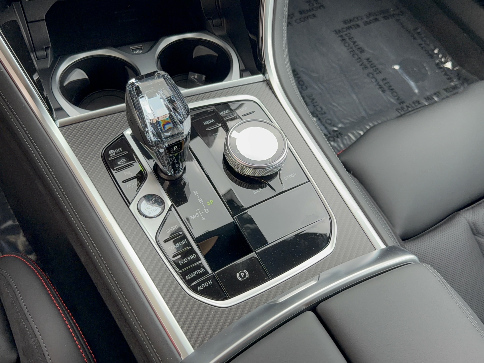 2026 BMW 8 Series M850i - Photo 24