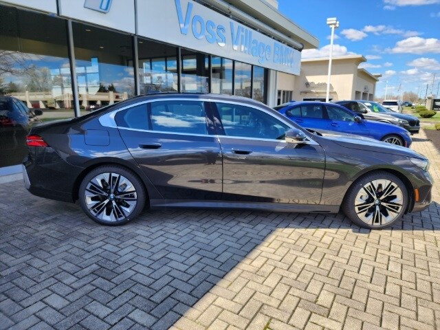 2024 Bmw 530i xDrive photo 2