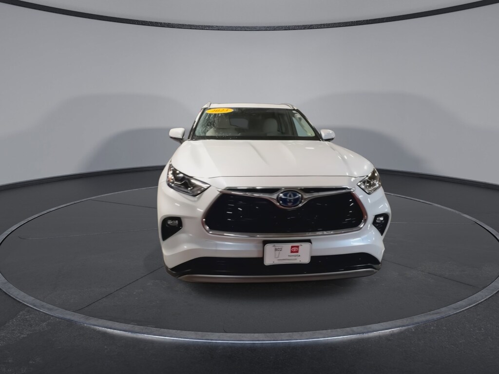 Used 2023 Toyota Highlander Hybrid Platinum SUV