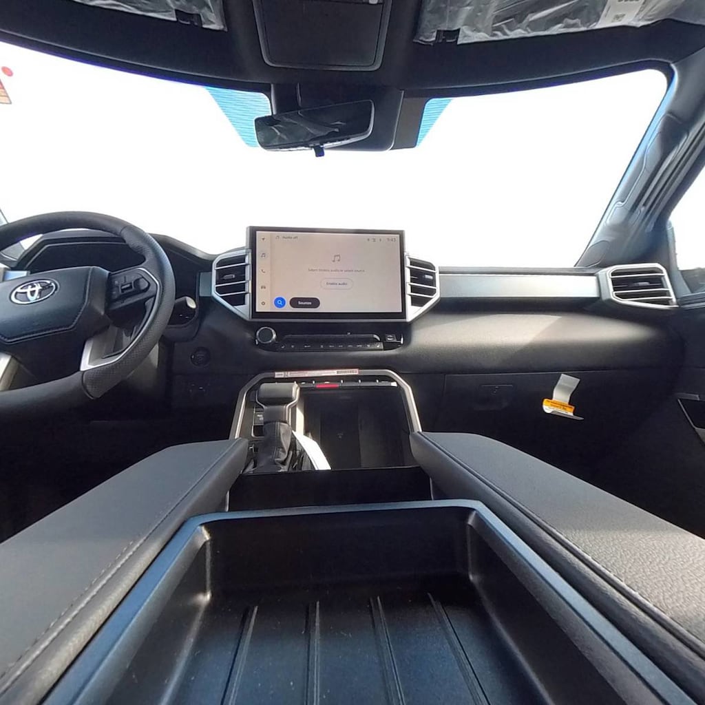 New 2025 Toyota Tundra i-FORCE MAX Limited LIMITED CREWMAX 5.5