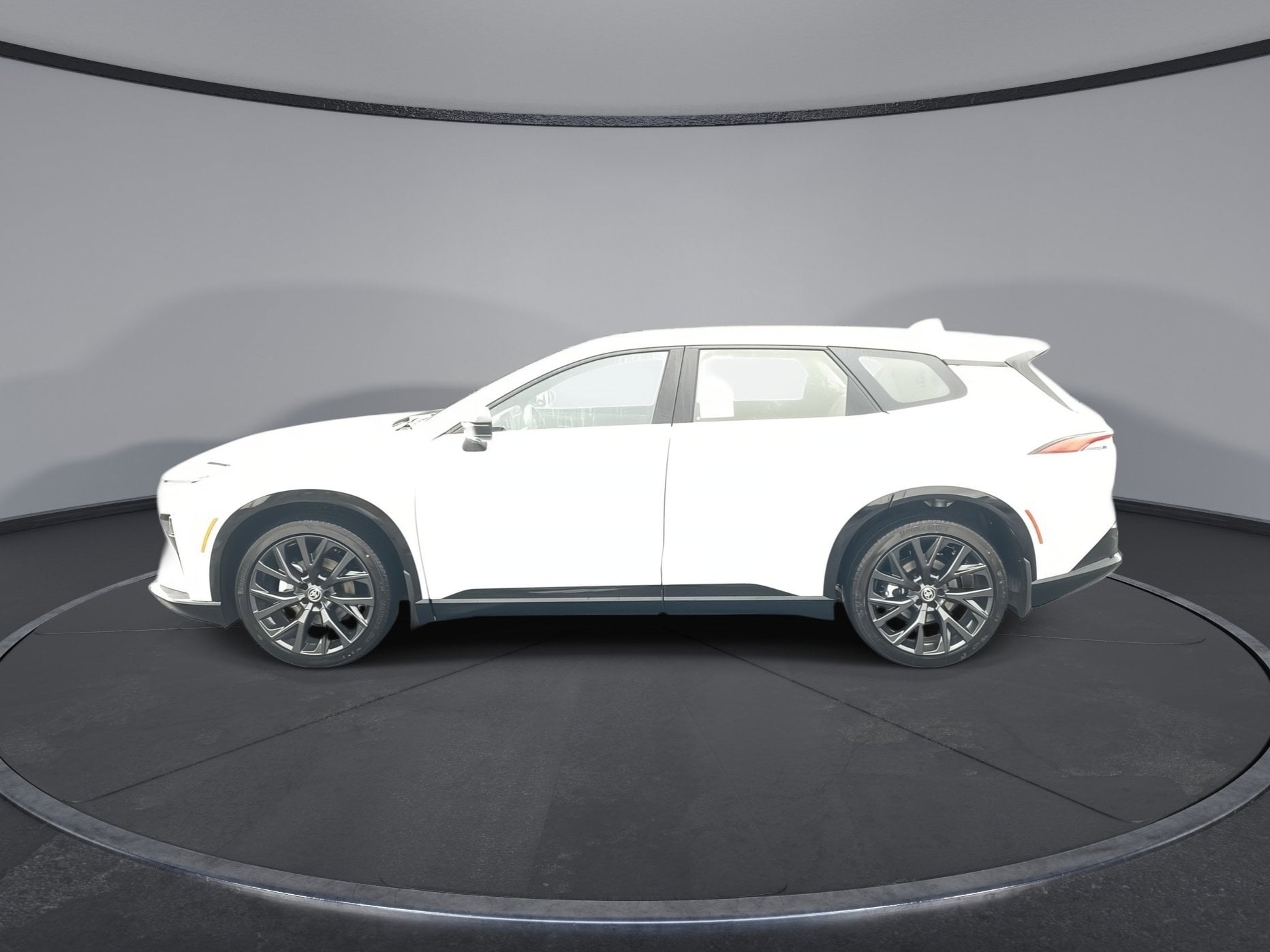 2025 Toyota Crown Signia Limited's photo