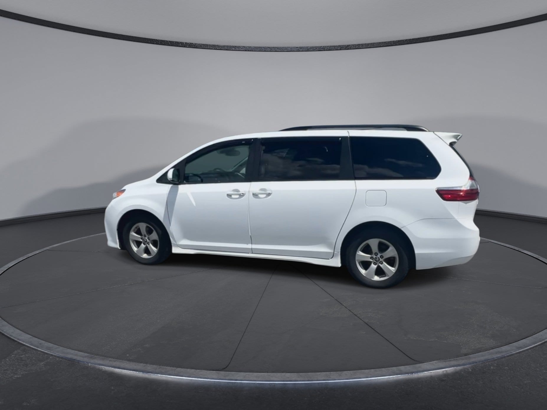 Used 2020 Toyota Sienna LE with VIN 5TDKZ3DC6LS029167 for sale in Berlin, VT