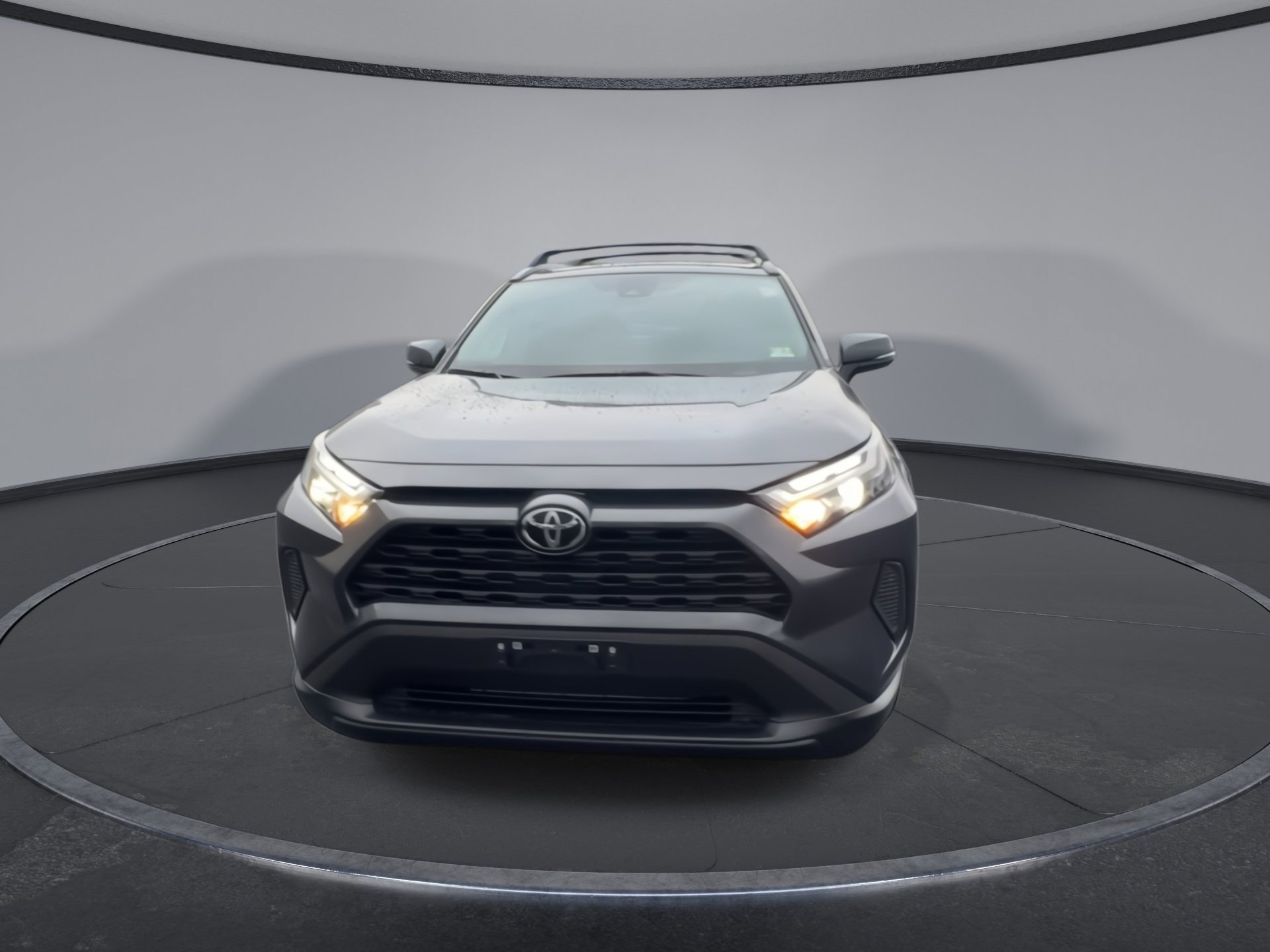 2025 Toyota RAV4 XLE photo 4