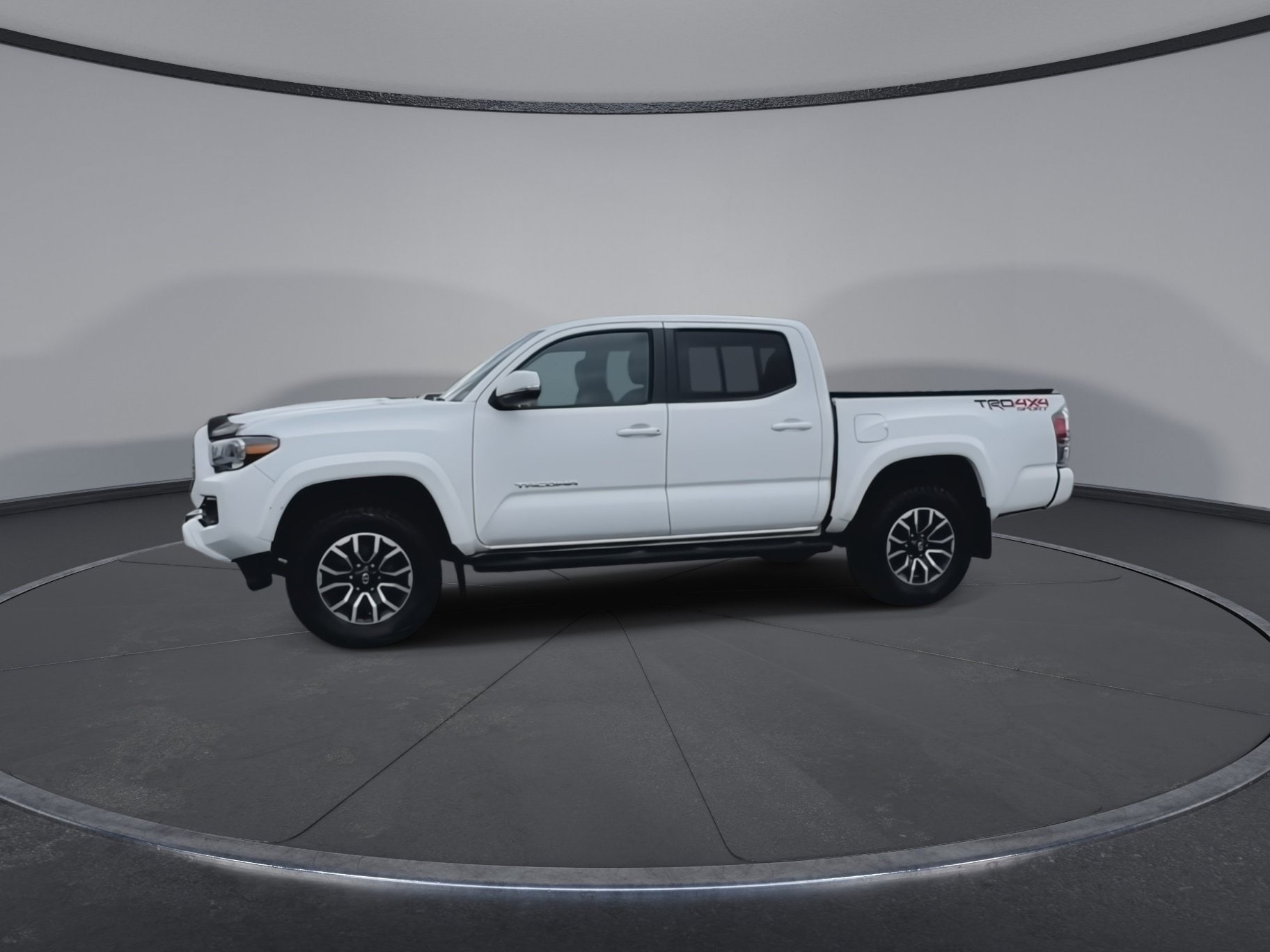 2021 Toyota Tacoma SR5 - Photo 13
