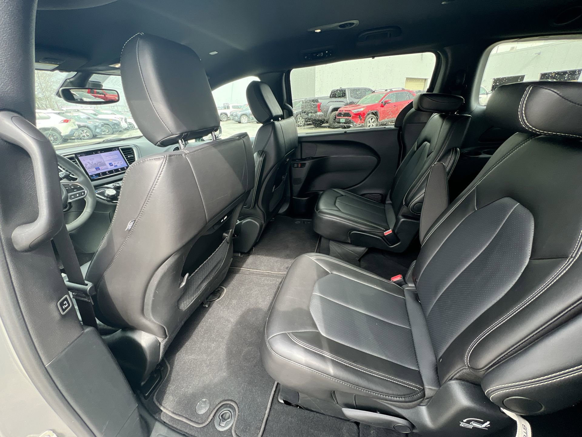 2025 Chrysler Pacifica Select - Photo 19