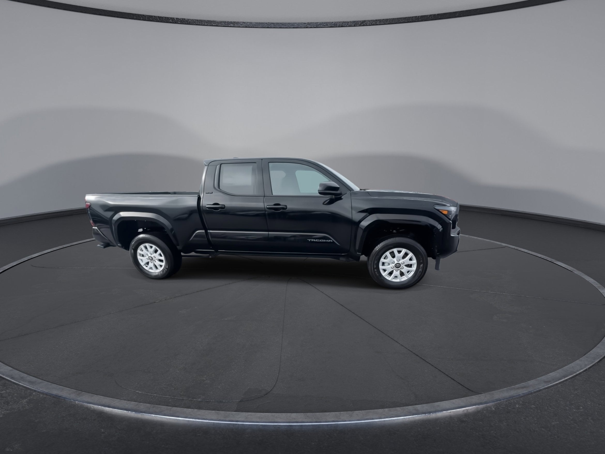 2025 Toyota Tacoma SR5's photo