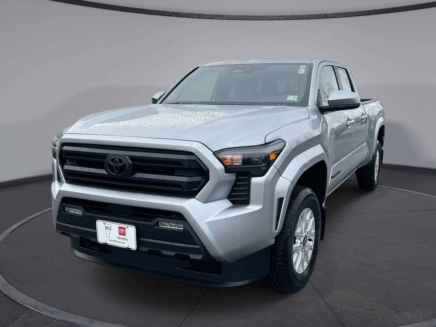 2025 Toyota Tacoma SR5's photo