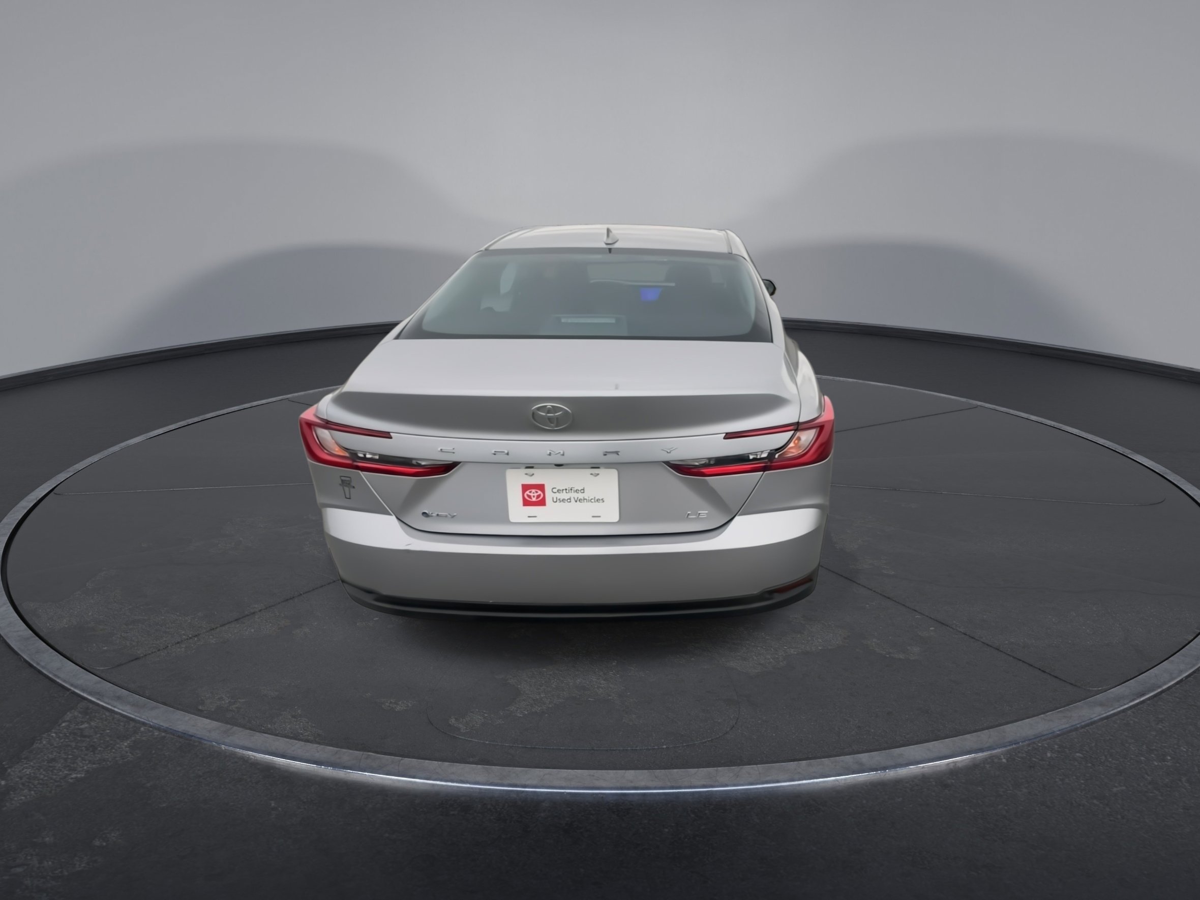 2025 Toyota Camry LE photo 4