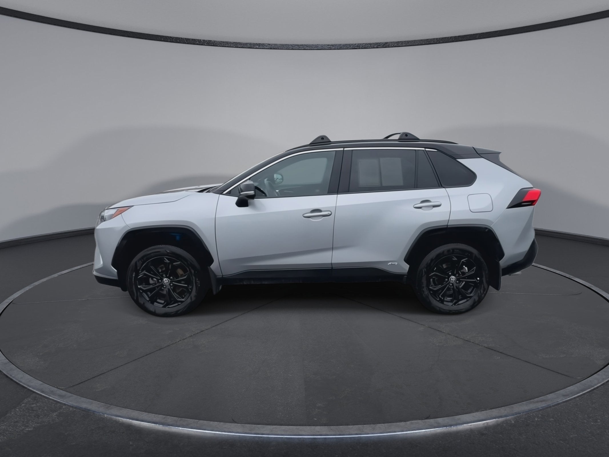 2024 Toyota RAV4 XSE - Photo 8