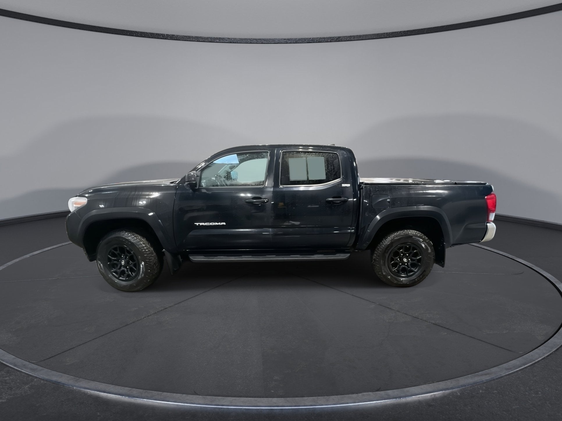 2020 Toyota Tacoma SR5's photo