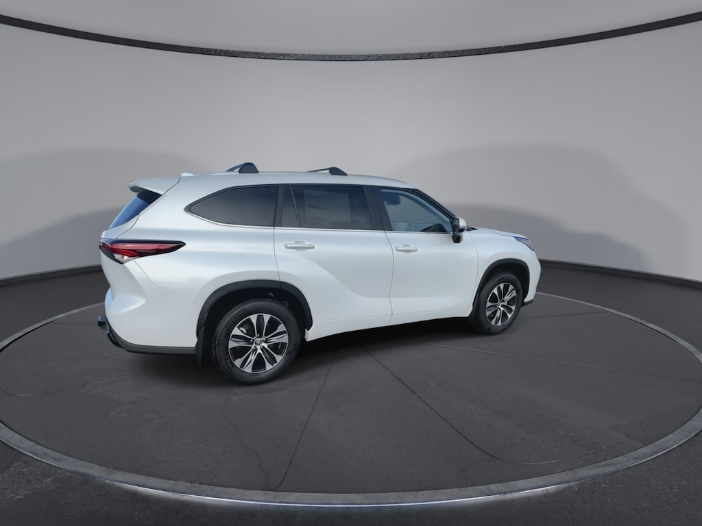 New 2025 Toyota Highlander XLE XLE AWD