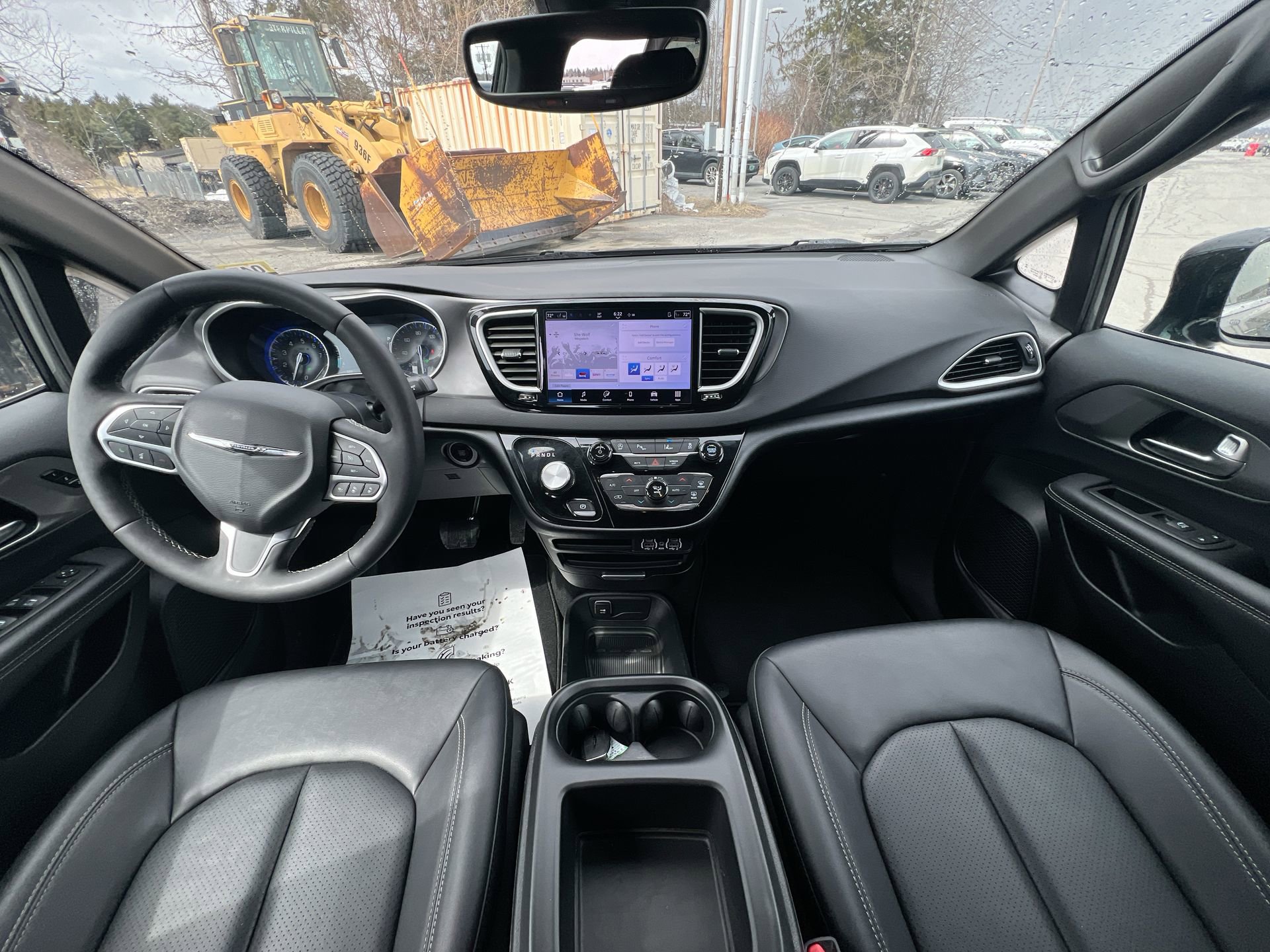 2025 Chrysler Pacifica Select - Photo 15