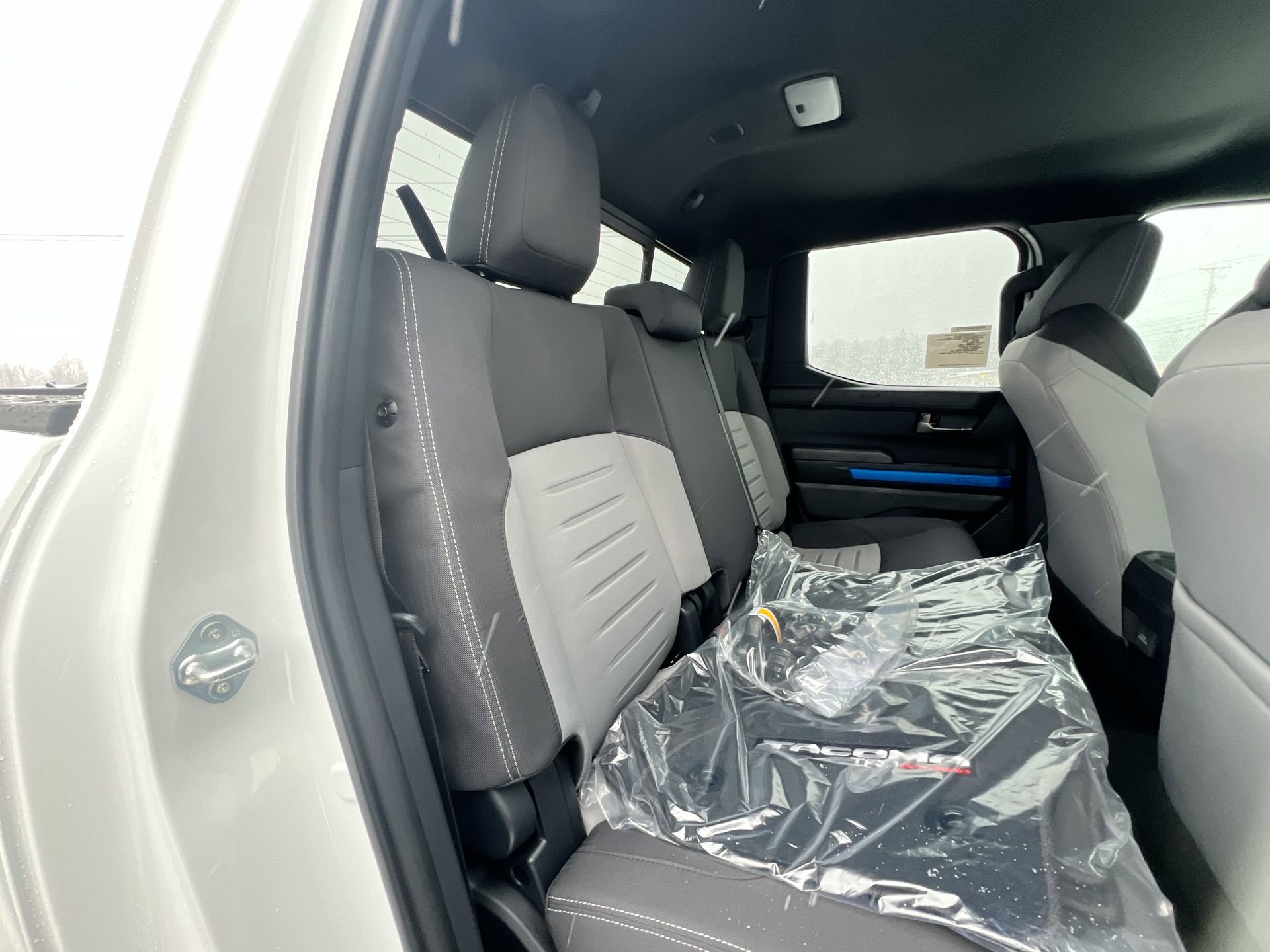 2025 Toyota Tacoma TRD Off Road - Photo 18