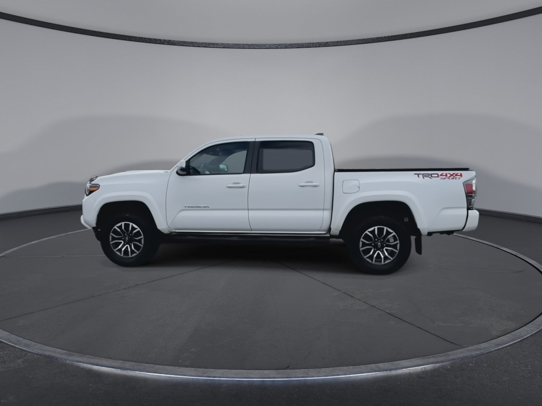 2021 Toyota Tacoma SR5 - Photo 14
