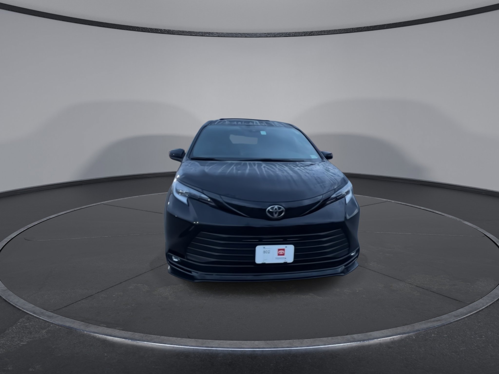 2026 Toyota Sienna Woodland Edition photo 4