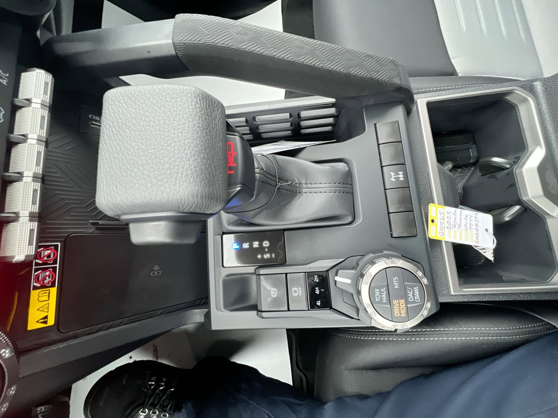 2025 Toyota Tacoma TRD Off Road - Photo 24