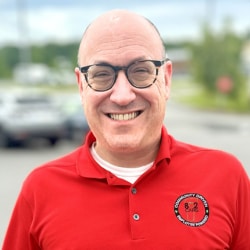 Staff member Eric Lane from ID_059493