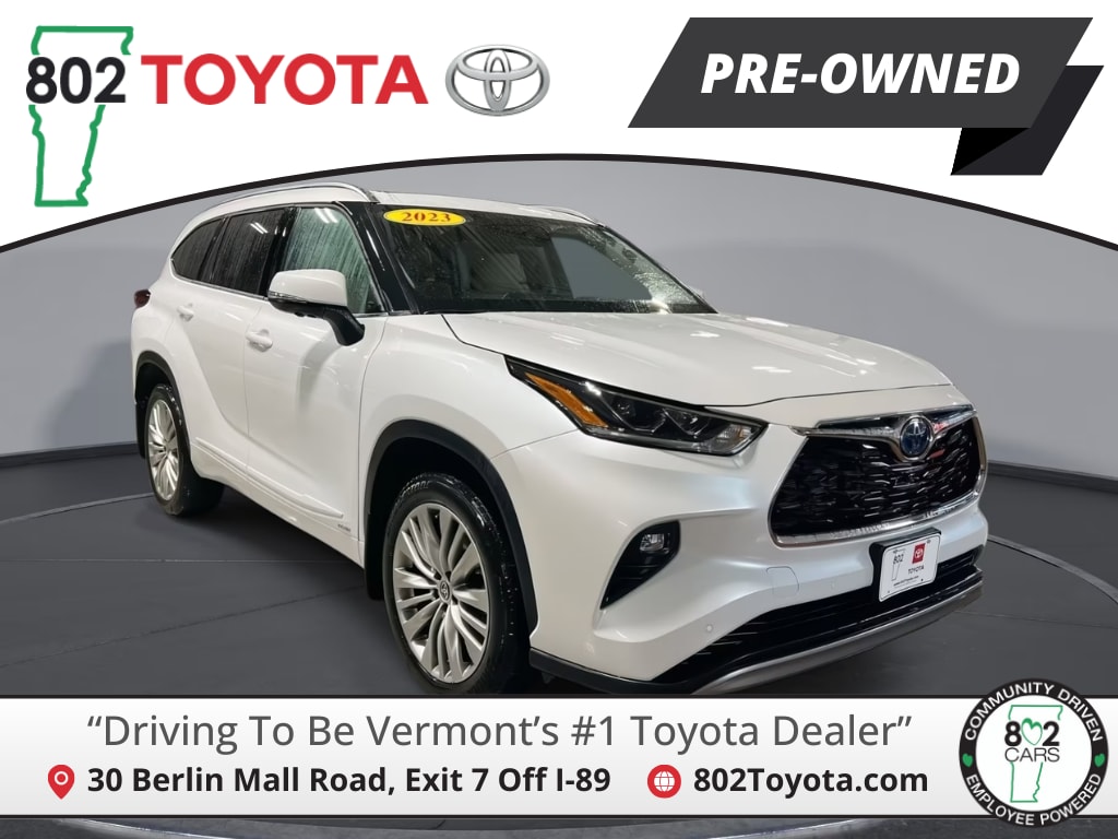 2023 Toyota Highlander Platinum's photo