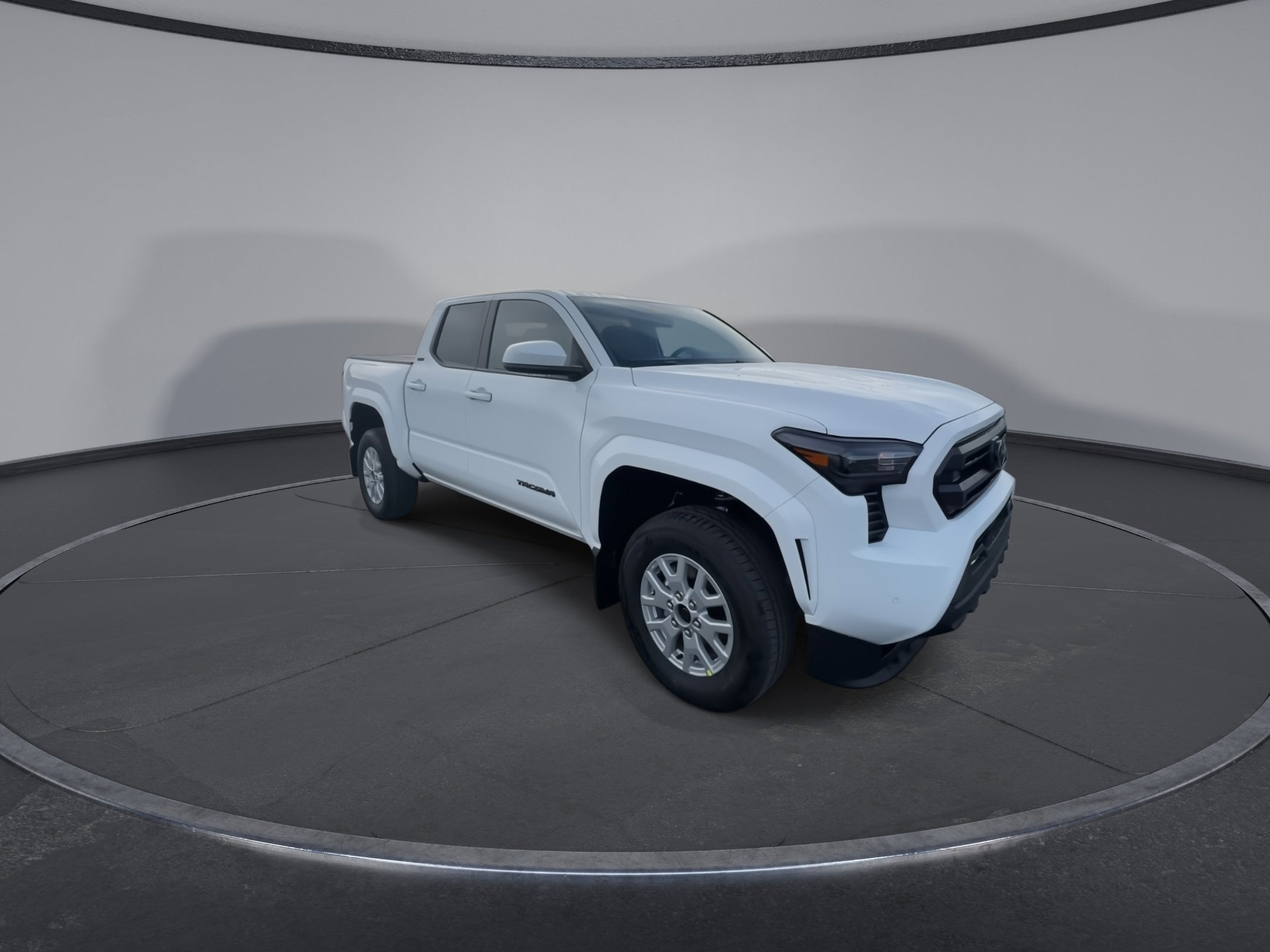 2025 Toyota Tacoma SR5's photo
