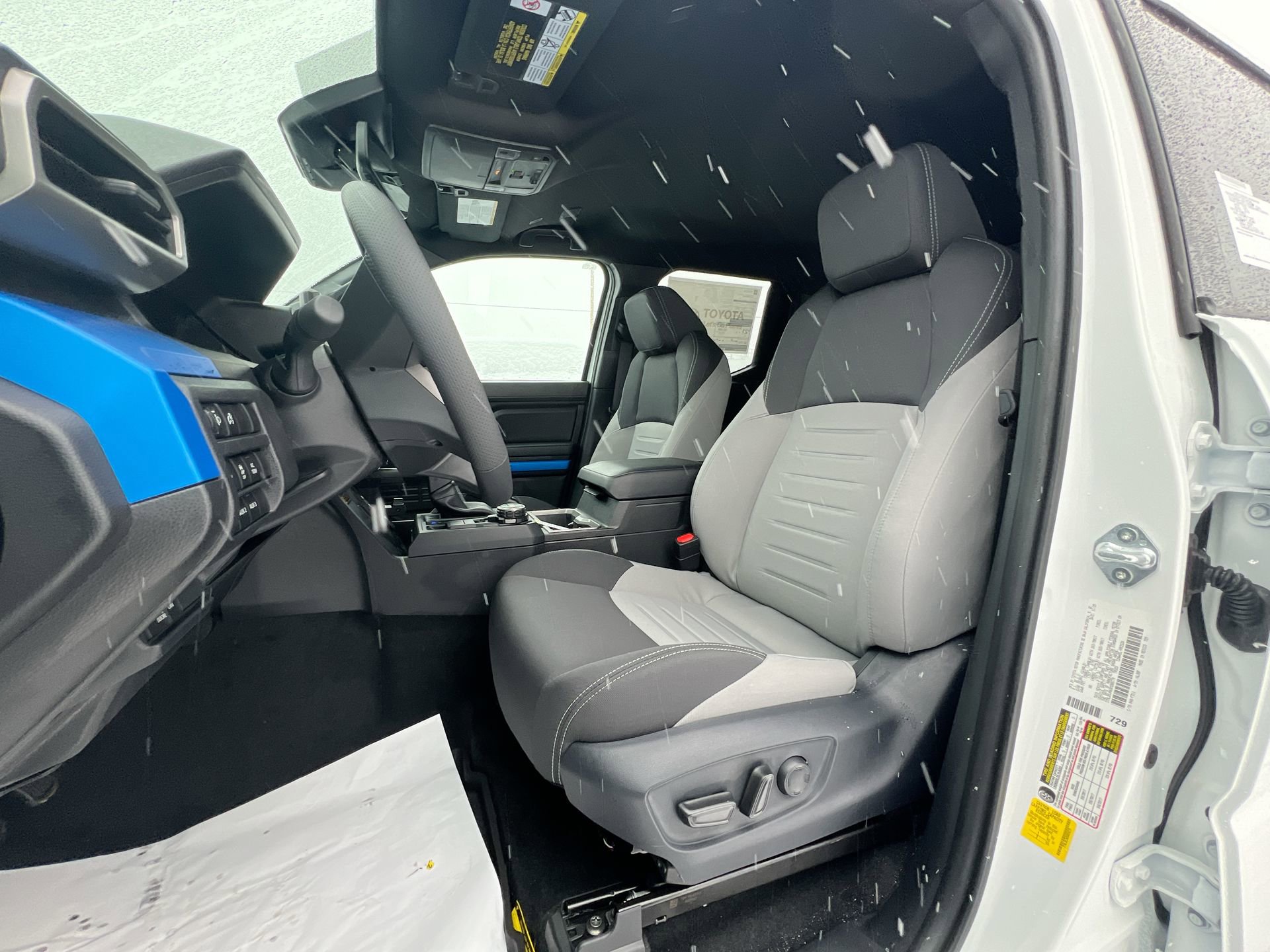 2025 Toyota Tacoma TRD Off Road - Photo 14