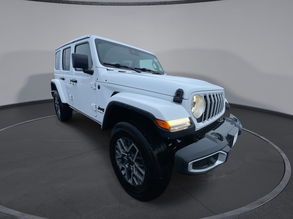 Used 2025 Jeep Wrangler Sahara SUV