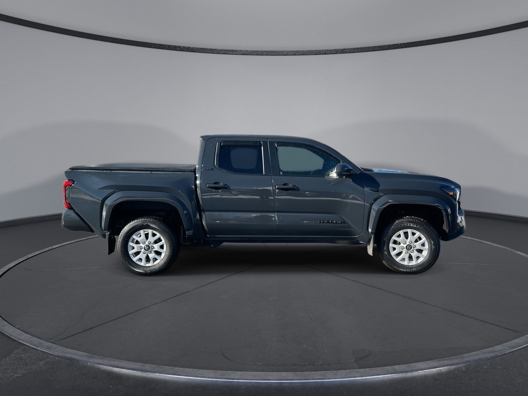 2024 Toyota Tacoma SR5's photo