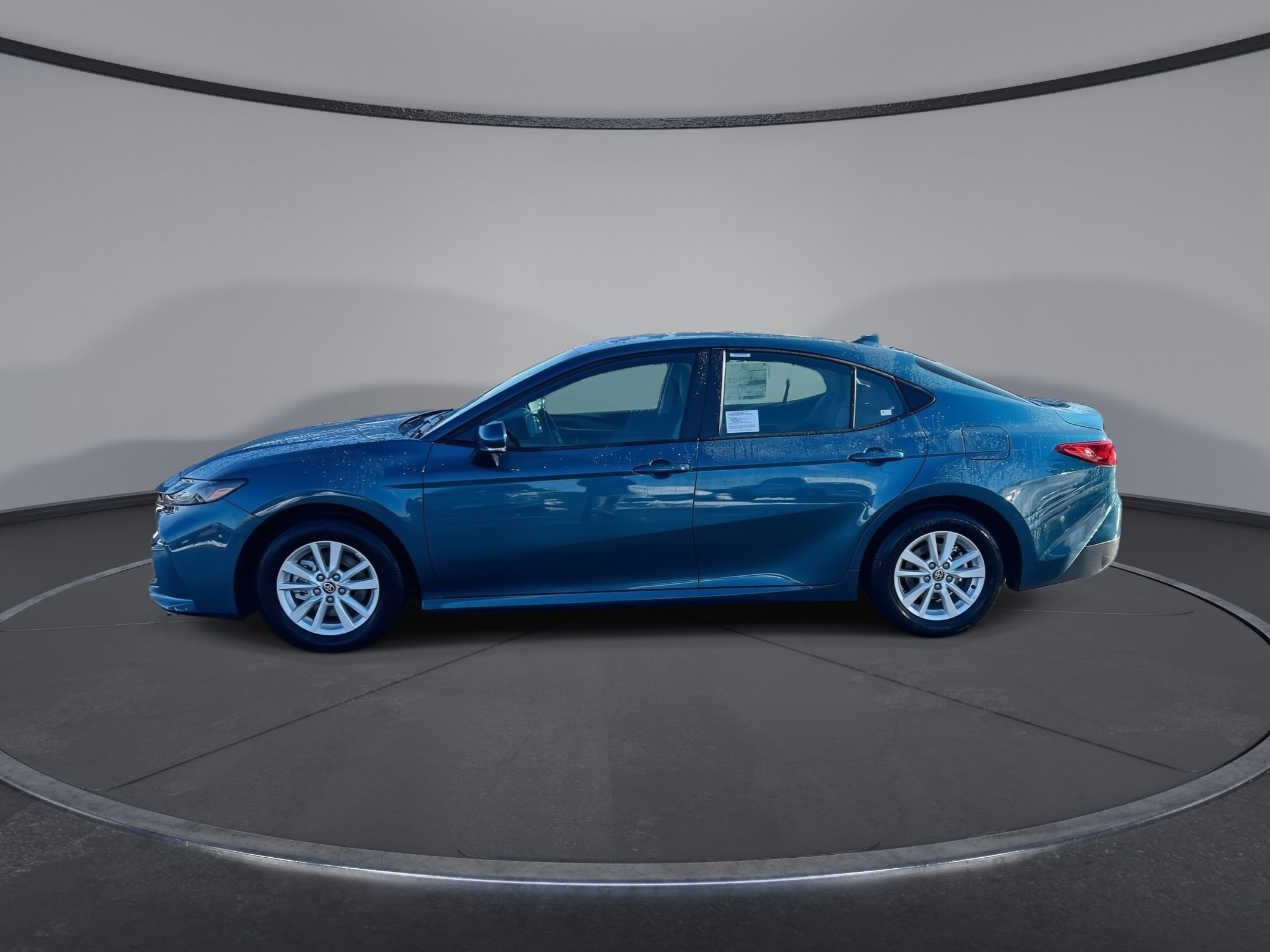 2026 Toyota Camry LE's photo