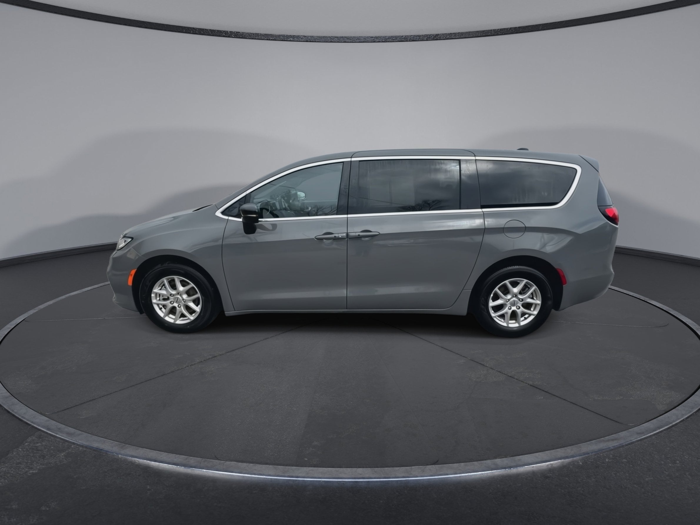 2025 Chrysler Pacifica Select - Photo 8
