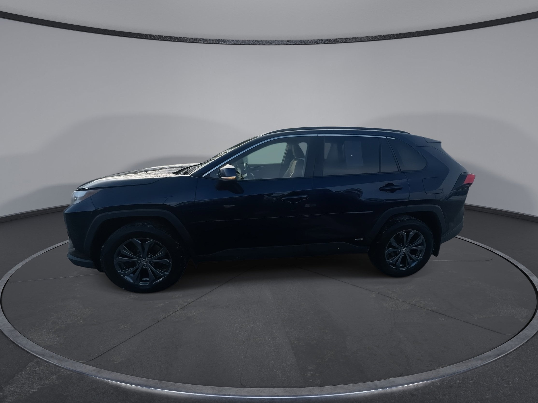 2022 Toyota RAV4 XLE Premium's photo